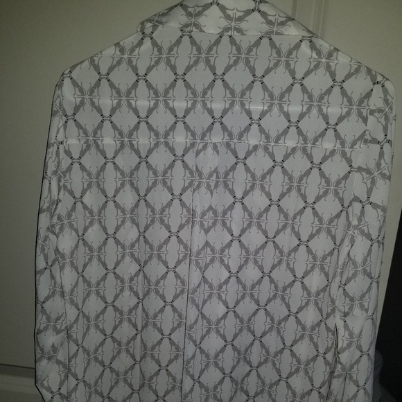 Express blouse white button down NWOT - Picture 3 of 3
